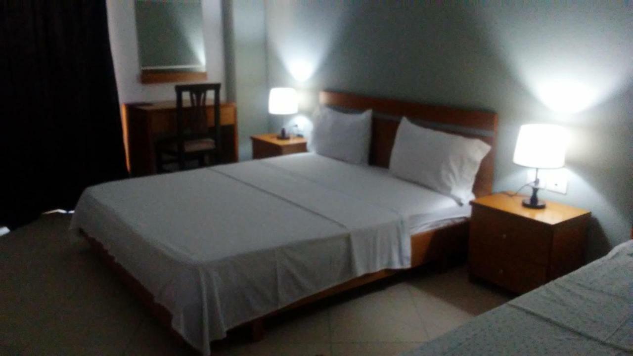 Hotel Majestic Ksamil Exterior photo