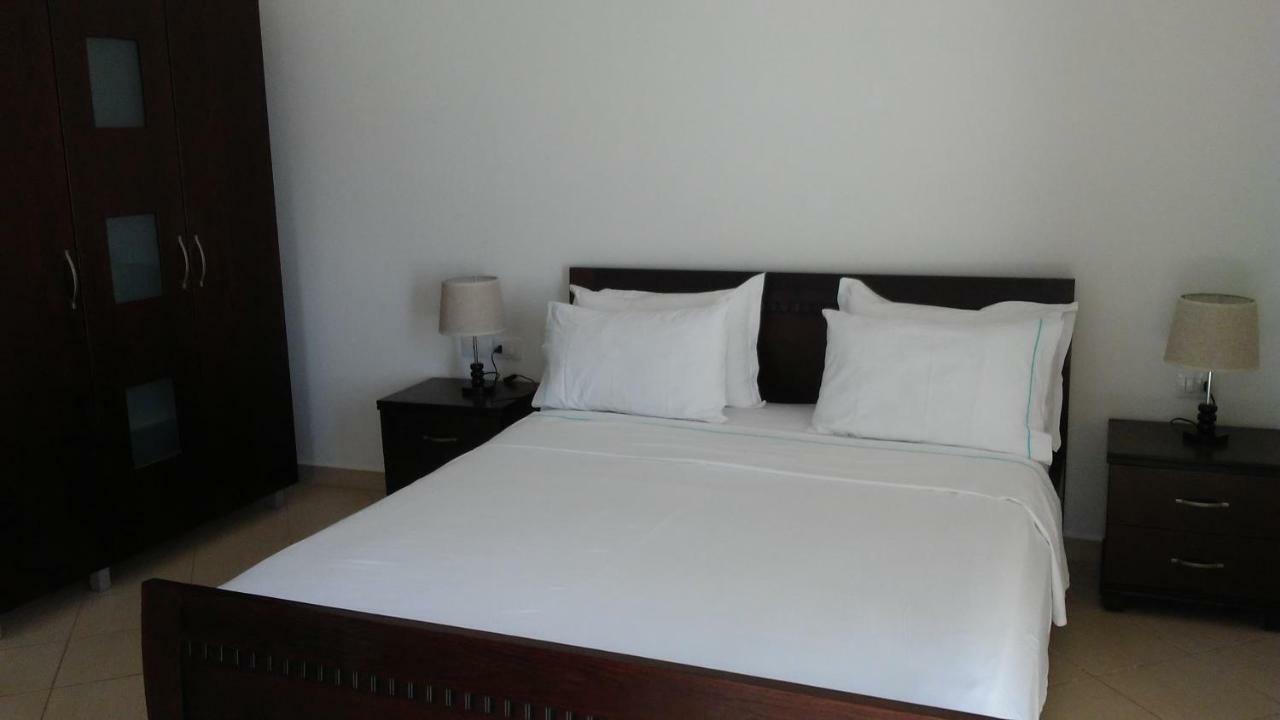 Hotel Majestic Ksamil Exterior photo